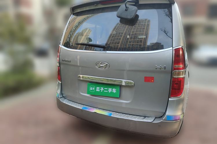 Used Hyundai H-1 Starex 2011 2.4L Luxury Edition Rear