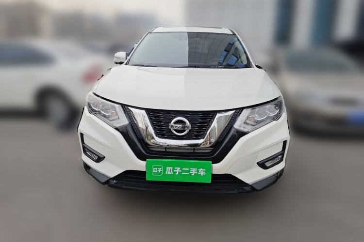 Used Nissan X-Trail 2023 Classic 2.0L Two-Wheel Drive Smart Connect Premium Edition Front