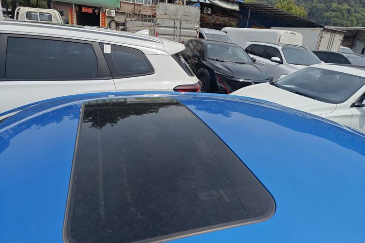 Used Roewe i5 2021 1.5L CVT Diamond Edition Roof