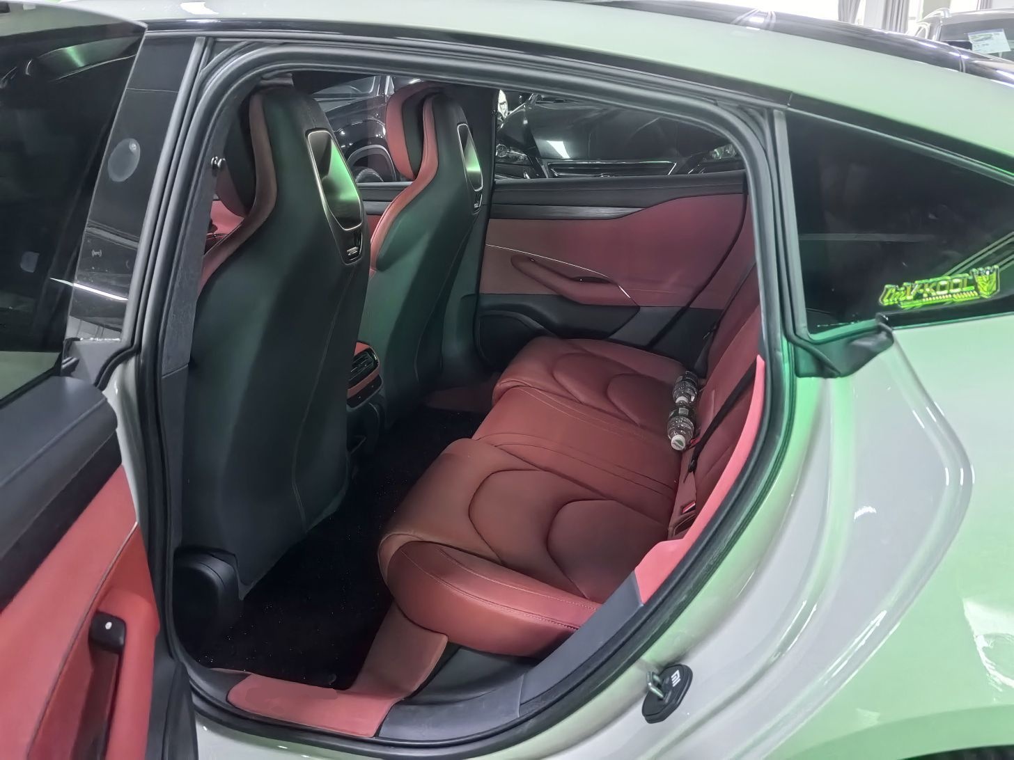 Xiaomi Auto SU7 2024 Rear-Drive Ultra-Long Range Advanced Pro-Level Intelligent Driving Version — снимка 20