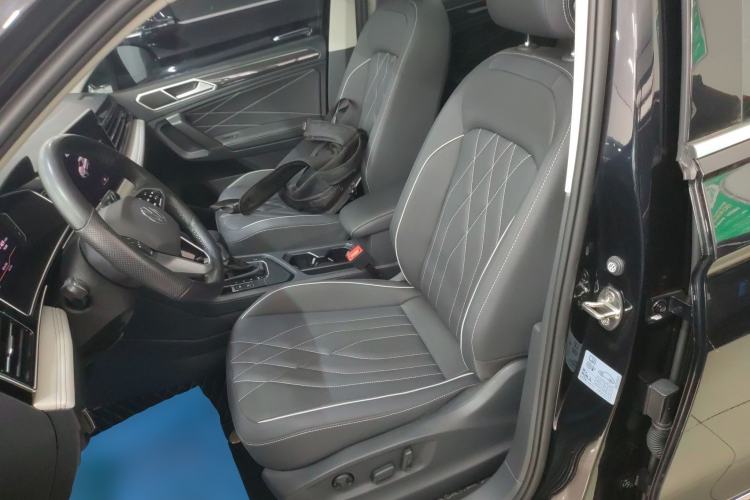 Used Volkswagen Tiguan L 2022 330TSI Automatic Two-Wheel Drive Smart Edition Left Front Seat