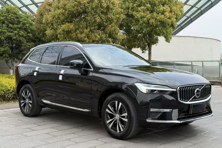 Used Volvo XC60 2023 B5 4x4 Smart Luxury Edition
