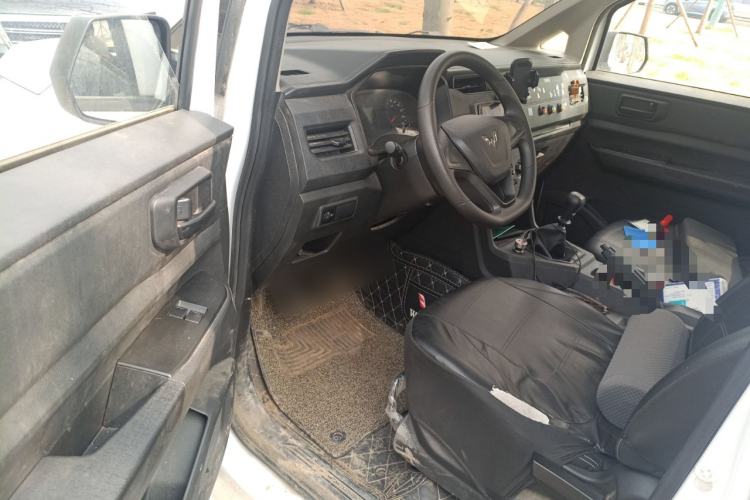 Used Wuling Hongguang PLUS 2020 1.5L Manual Standard Edition 7-Seater
