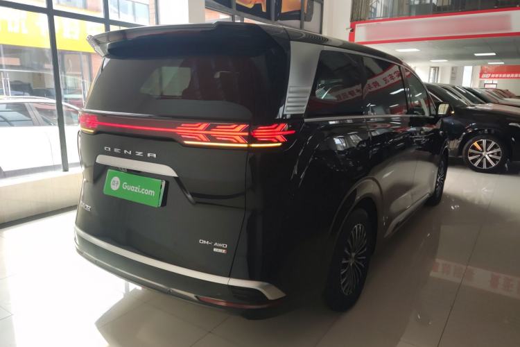 Used Denza D9 2025 DM-i Intelligent Drive 1020 Four-Wheel Drive Flagship Model
