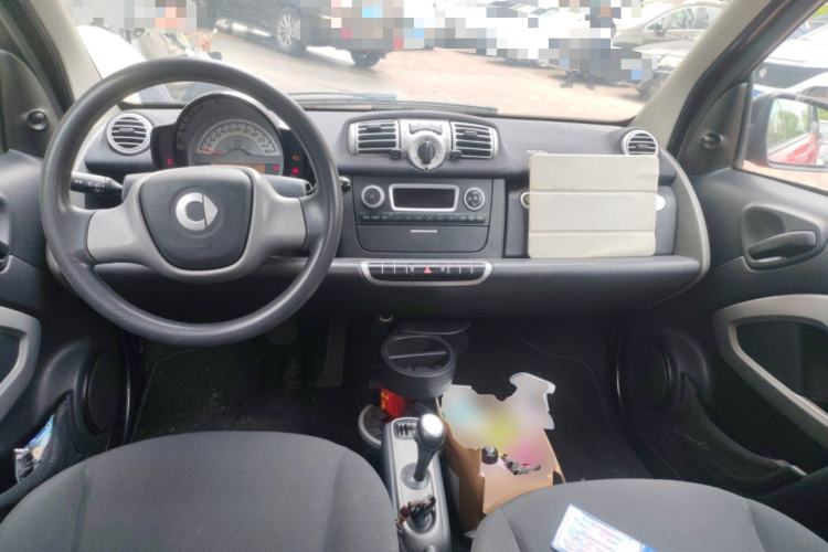 Used smart fortwo 2011 1.0 MHD Kobe Special Edition Center Console