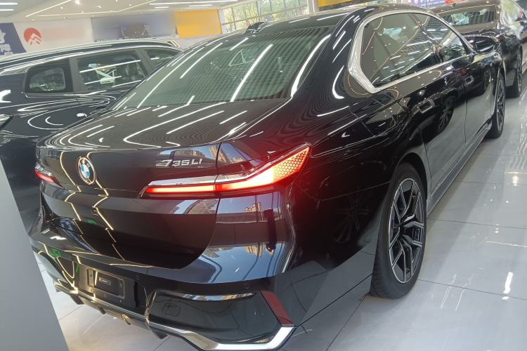 Used BMW 7 Series 2023 735Li M Sport Package