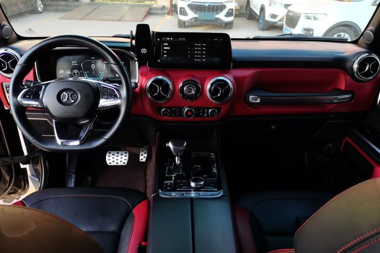 Used BAIC Off-Road BJ40 2018 PLUS 2.3T Automatic Four-Wheel Drive Premium Edition China V Center Console