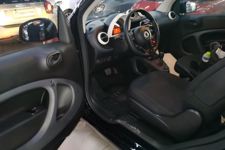Used smart fortwo 2018 1.0L 52kW Hardtop Dynamic Version China V