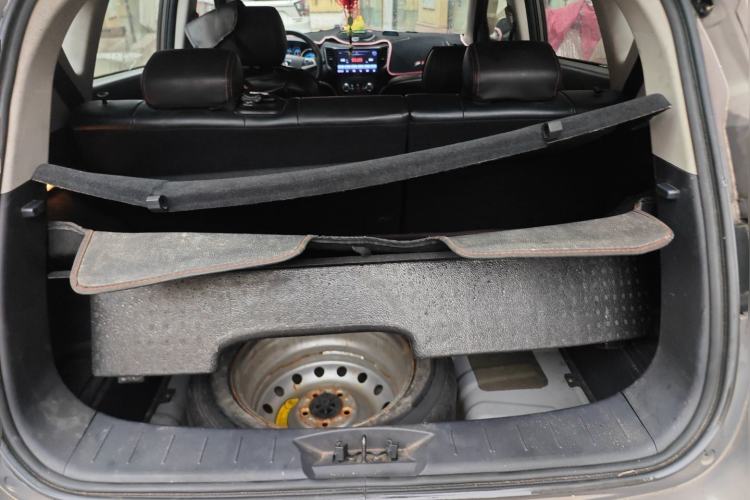 Used CHANGAN CS35 2014 1.6L Automatic Luxury Model China IV Standard Trunk