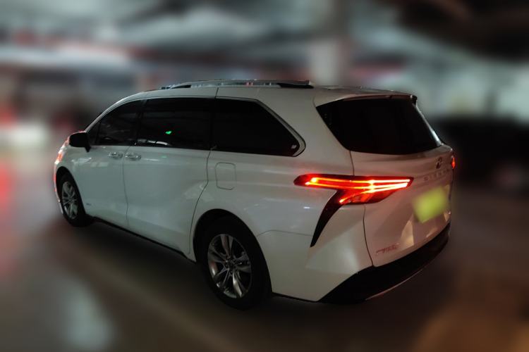 Used Toyota Sienna 2024 2.5L Hybrid Four-Wheel Drive Prestige Edition
