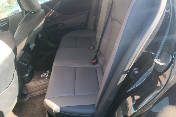 Used Lexus ES 2024 200 Premium Edition Left Rear Seat