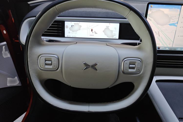 Used XPeng G6 2023 755 Ultra-Long Range Max Steering Wheel