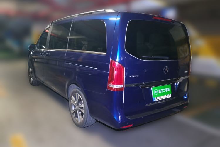 Used Mercedes-Benz V-Class 2016 V 260 Avantgarde Edition
