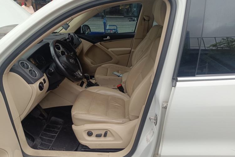 Used Volkswagen Tiguan 2013 1.8 TSI Automatic All-Wheel Drive Luxury Model Left Front Seat