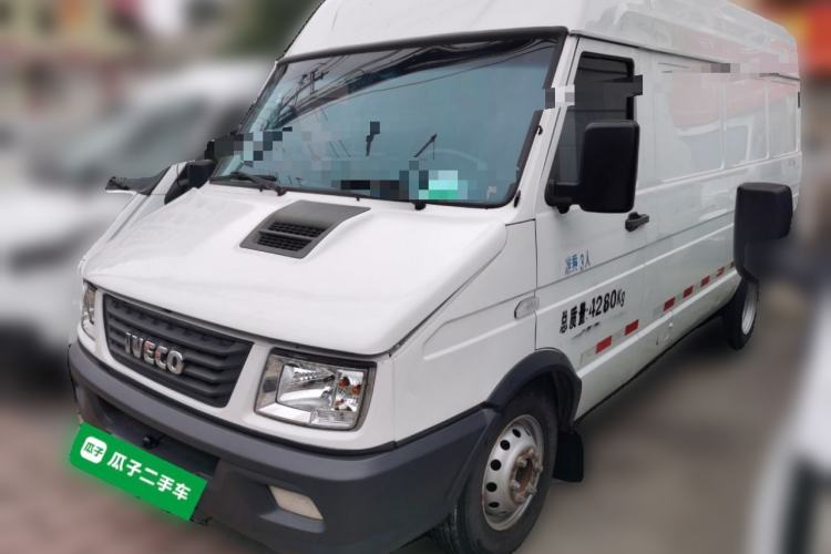 Used Iveco Daily 2017 2.8T V40 Cargo Van Mid-Roof 3/6 Seats 43S5