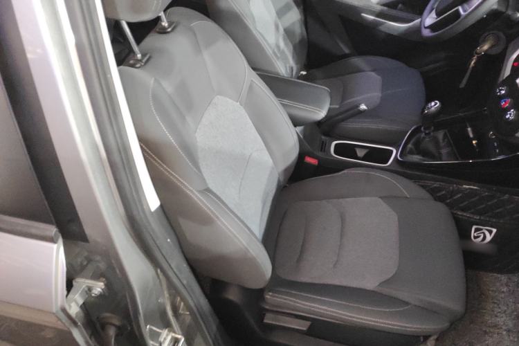 Used Baojun 530 2020 1.5T Manual Comfort Version 7 Seats Right Front Seat