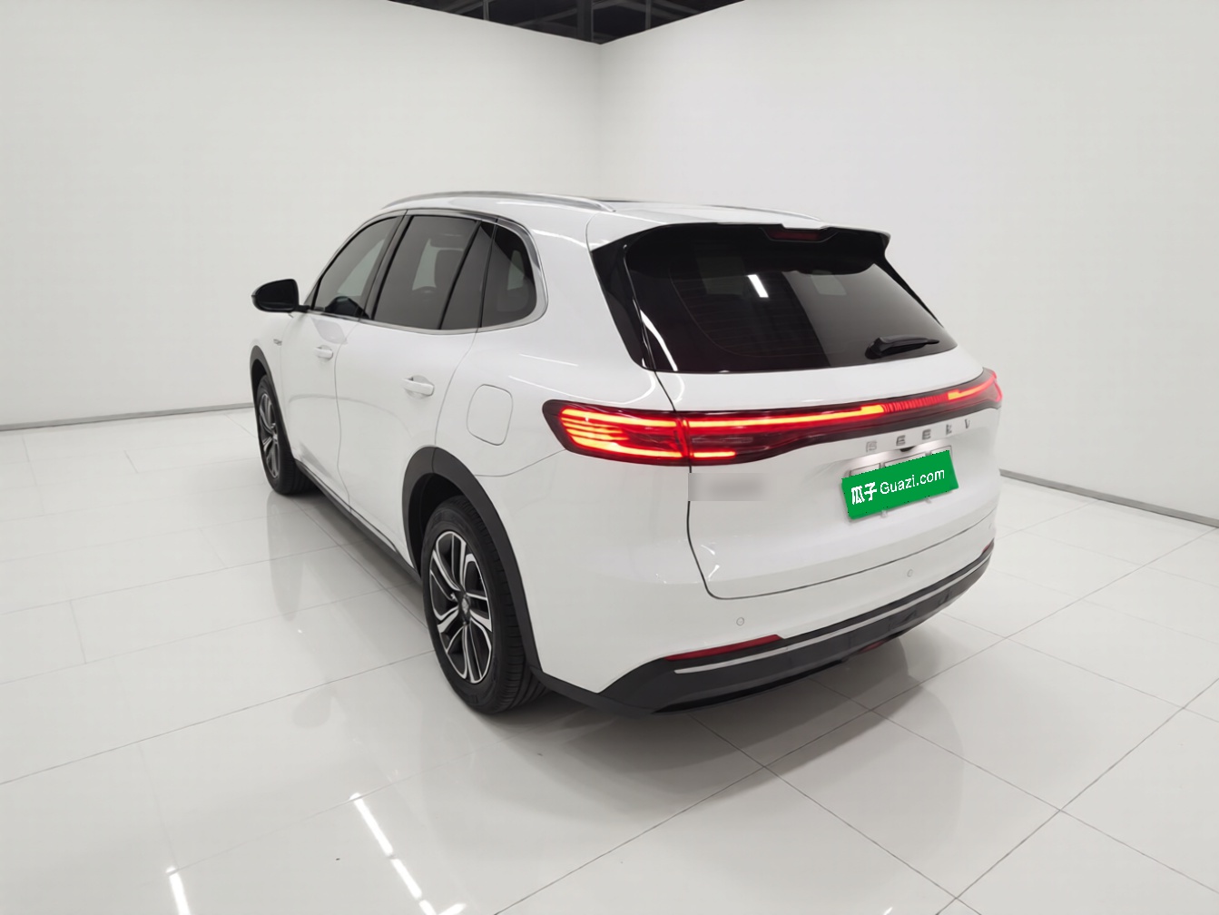 Geely Galaxy Xingjian 7 EM-i 2025 120km Exploration+ Version — снимка 4