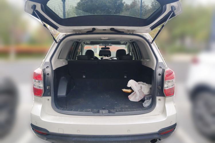 Used Subaru Forester 2014 2.0i Automatic Luxury Edition Trunk