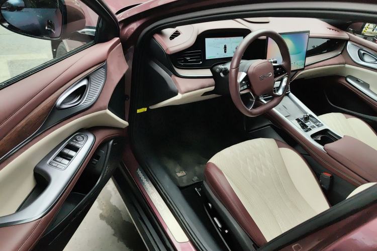 Used BYD Seal 2023 DM-i 1.5T 121km Flagship Model
