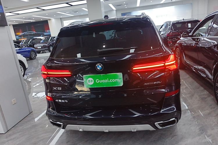 Used BMW X5 2023 xDrive 30Li Luxury M Sport Package Rear