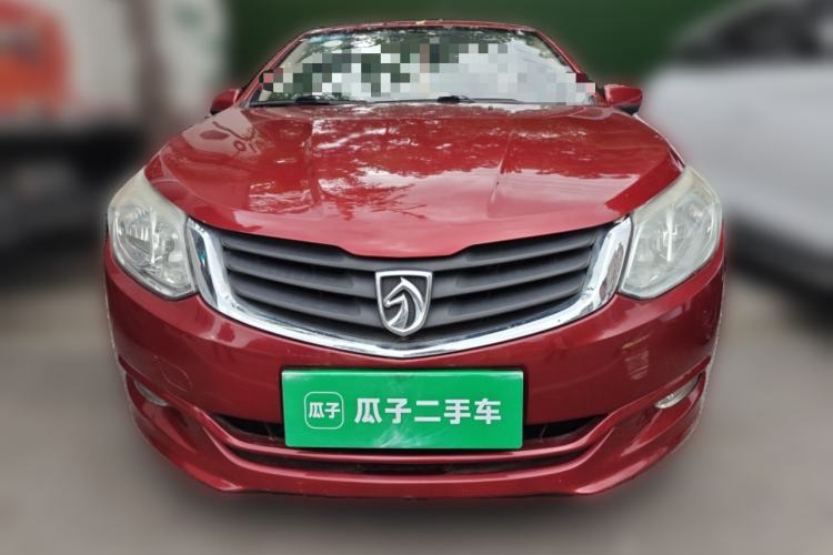 Used Baojun 630 2013 1.5L manual standard version Front