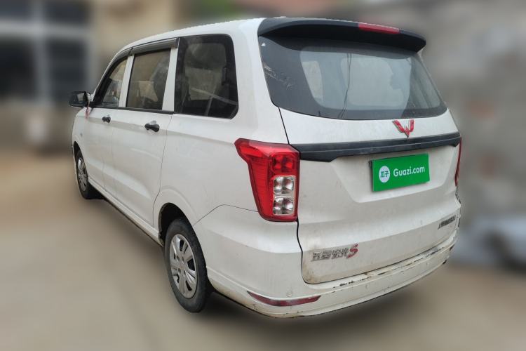 Used Wuling Hongguang 2019 1.5L S Basic Version China VI Standard LAR