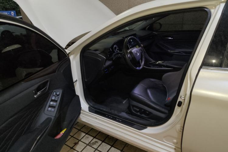 Used Toyota Avalon 2019 2.5L Touring Premium Version China VI Standard
