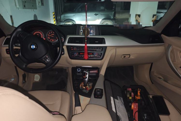 Used BMW 3 Series 2013 320Li Fashion Model
