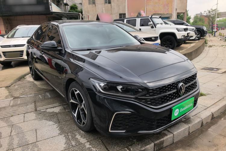 Used Volkswagen Passat 2023 Revised 330TSI Starry Elite Edition Front Right 45 Deg