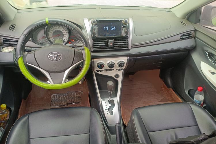 Used Toyota YARiS L Zhi Xuan 2015 1.5G Automatic Xuan Dong Sunroof Special Edition Center Console