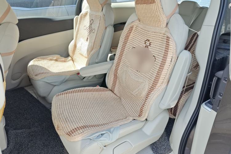 Used Buick GL8 2023 Land Executive Class Comfort Model