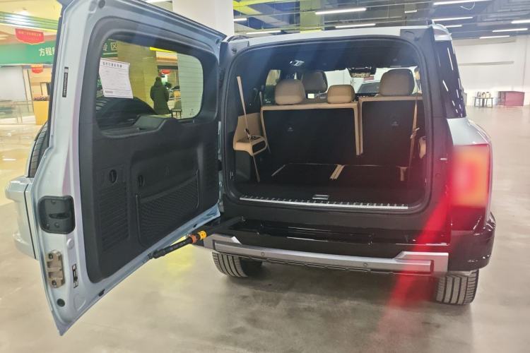 Used Formula Leopard Leopard 8 2025 Smart & Brave Flagship Edition 7 Seats