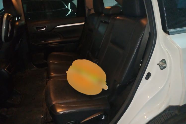 Used Toyota Highlander 2015 2.0T Four-Wheel Drive Luxury Edition 7-Seater Left Rear Seat