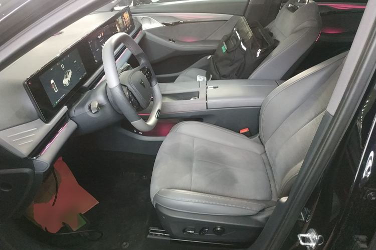 Used VOYAH PASSION 2024 PHEV Four-Wheel Drive Ultra-Long Range Flagship Model
