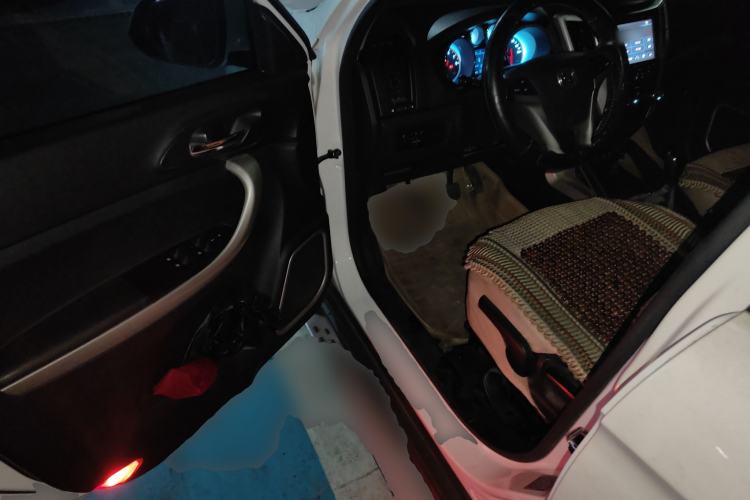 Used Changan CS35 2014 1.6L Manual Luxury Model China IV Standard
