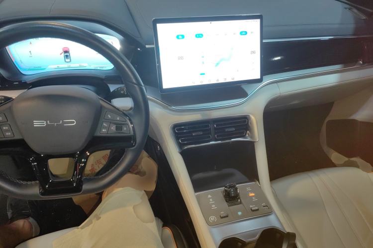 Used BYD Song PLUS New Energy 2024 Honor Edition EV 520km Luxury Model
