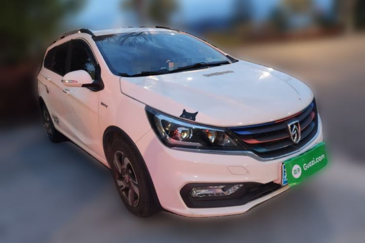 Used Baojun 310W 2017 1.5L Manual Luxury Edition China V Front Right 45 Deg