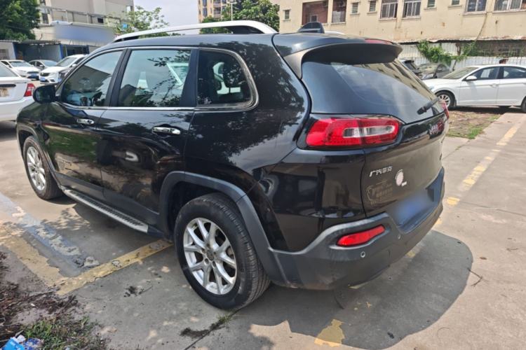 Used Jeep Cherokee 2016 2.4L Leading Edition Rear Left 45 Deg