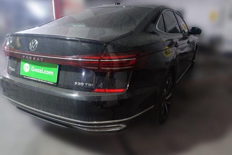 Used Volkswagen Passat 2023 Facelift 330TSI Luxury Edition
