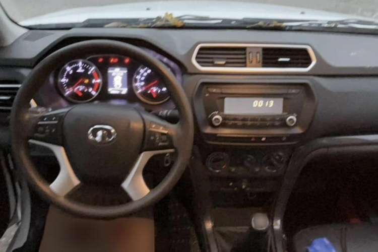 Used Great Wall Wingle 5 2017 2.0T European Version Diesel Two-Wheel Drive Advanced Large Double-Cab GW4D20E