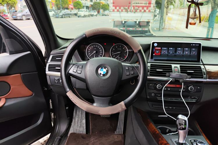 Used BMW X5 2013 xDrive35i Leading Model Steering Wheel