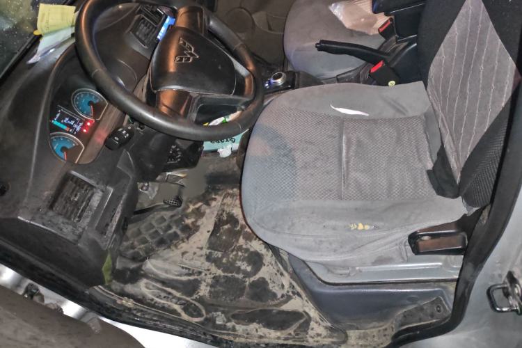 Used Wuling EV50 2020 All-Electric Van Logistics Vehicle with Ningde-Heated Battery
