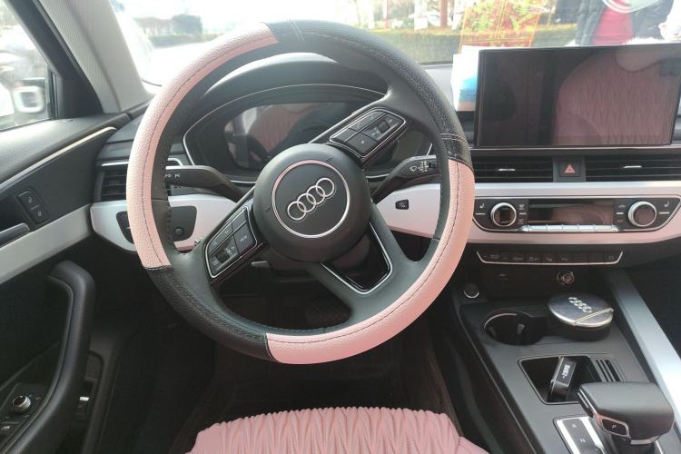 Used Audi A4L 2020 40 TFSI Luxury Dynamic Model
