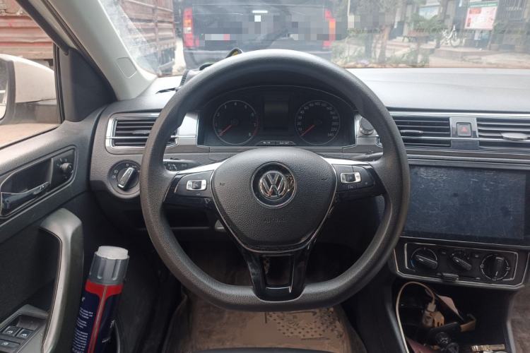 Used Volkswagen Santana 2016 1.6L Manual Comfort Edition
