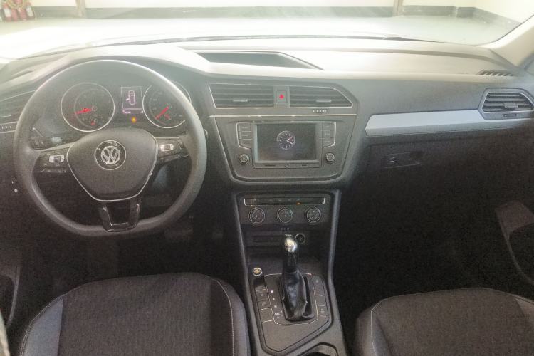 Used Volkswagen Tiguan L 2017 330TSI Automatic Two-Wheel Drive Luxury Edition
