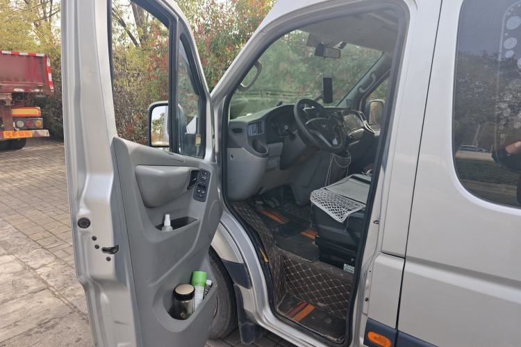 Used Foton Toano 2020 2.0T Multi-Function Extended Wheelbase Mid-Roof 5/6/7-Seater with Rear Dual Tires China VI Emission Standard F20TC3
