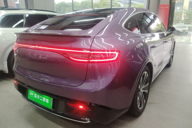 Used Hima Luxeed R7 2024 All-Electric 802 km Max Rear Right 45 Deg