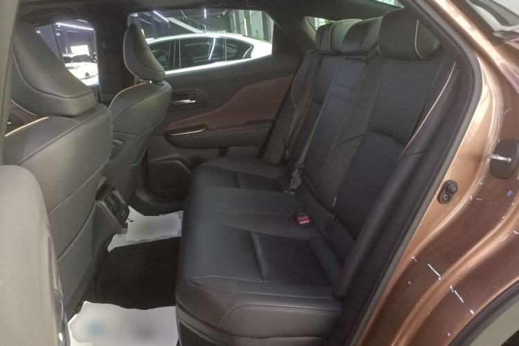 Used Toyota Crown 2023 2.5L SportCross HEV Two-Wheel Drive Prestige Edition