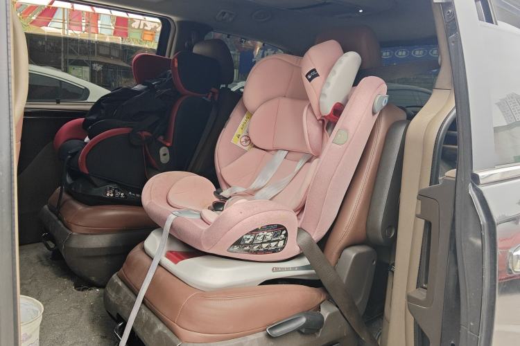 Used Chrysler Grand Voyager 2013 3.6L Luxury Edition Left Rear Seat