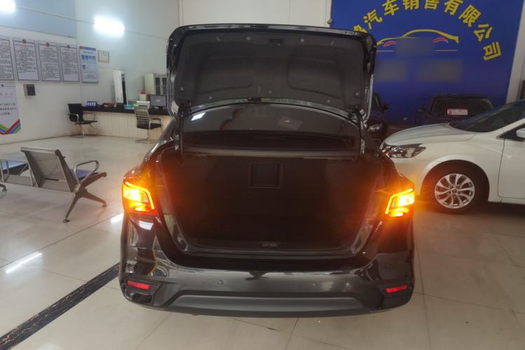 Used Nissan Sylphy 2021 Classic 1.6XL CVT Luxury Edition Trunk